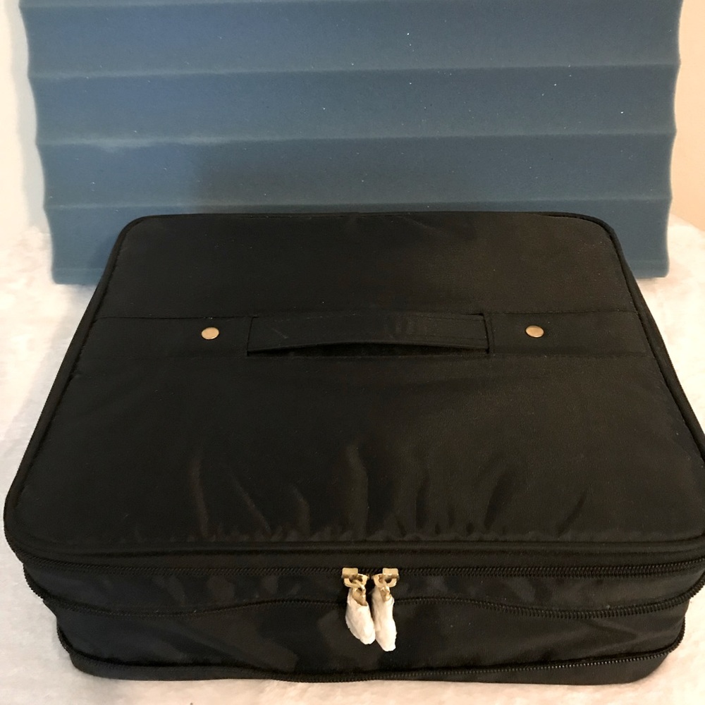 Black Jewelry Carrier